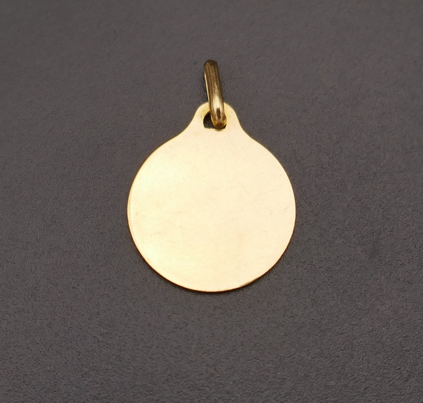 Médaille d'Amour Augis, Diamant, rubis, Or 18 Carats.