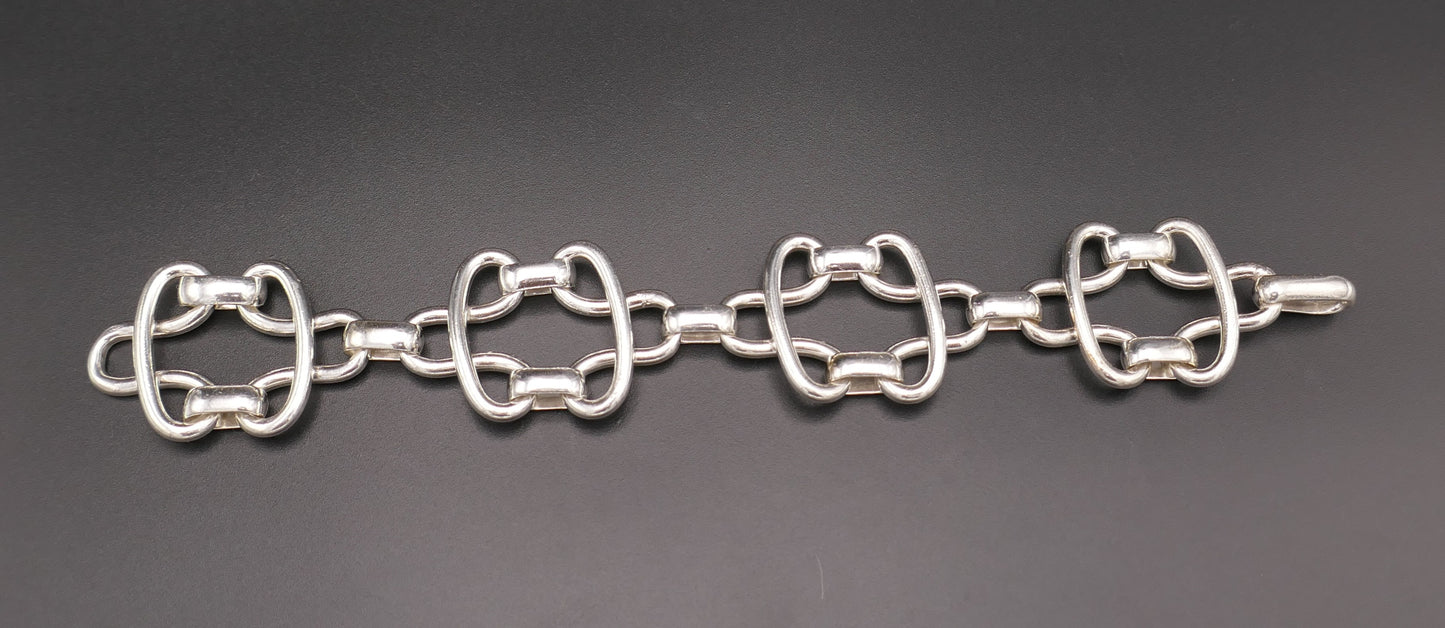 Important Bracelet Vintage En Argent, Fermoir invisible.