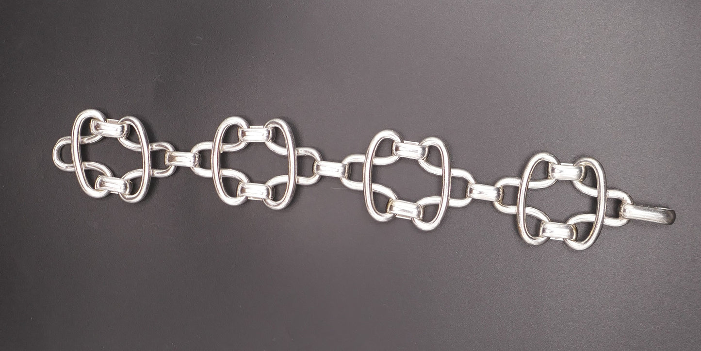 Important Bracelet Vintage En Argent, Fermoir invisible.