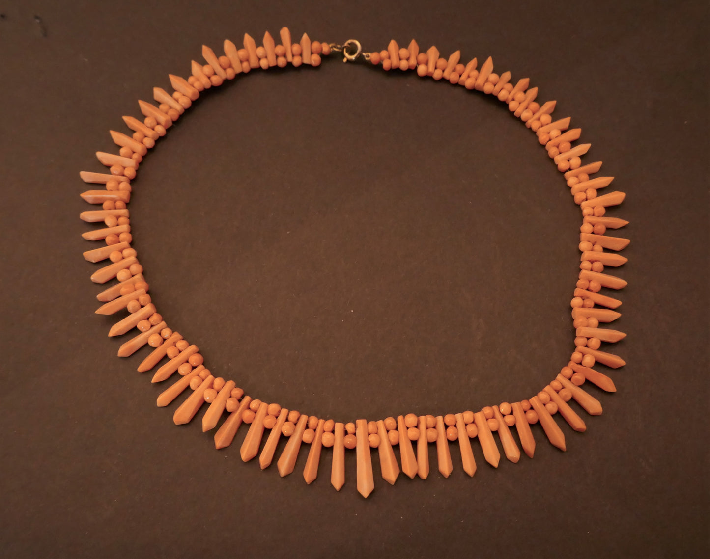 Collier En Corail peau d'ange