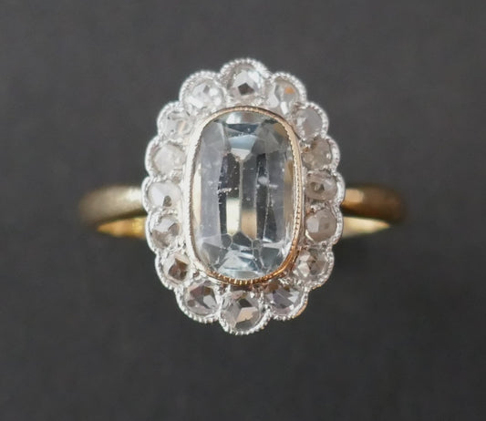 Bague Sertie d'Une Aigue Marine Et Diamants