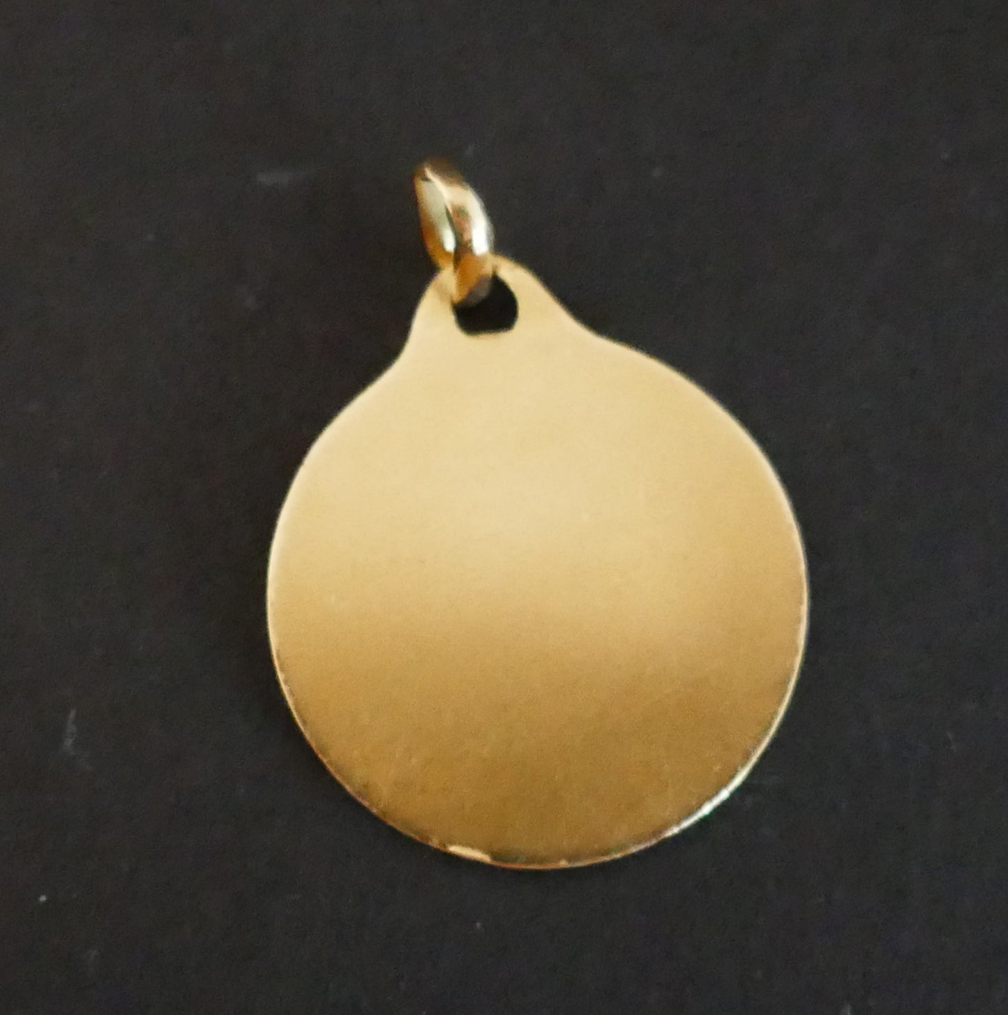 Médaille Augis, Diamant, Rubis Calibrés, Or 18 Carats