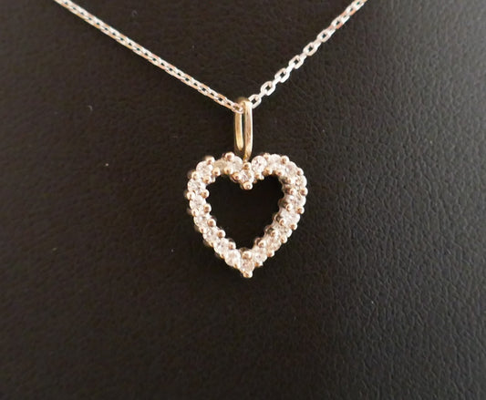 Pendentif Coeur Diamants Avec Sa Chaîne En Or 18 Carats